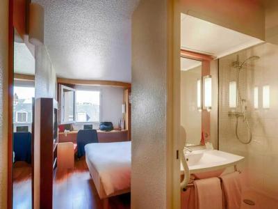 B&B Rouen Centre Rive Droite - 69