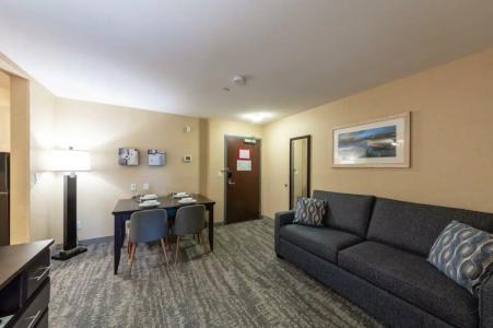 Holiday Inn Express & Suites Riverport Richmond, an IHG - 39