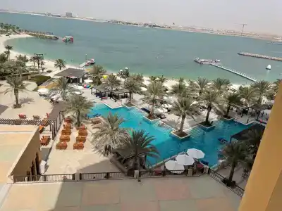 DoubleTree by Hilton Sharjah Waterfront And Residences - 6