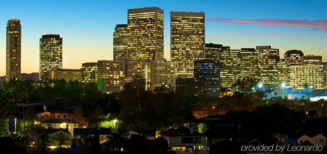 Beverly Hills Marriott - 2