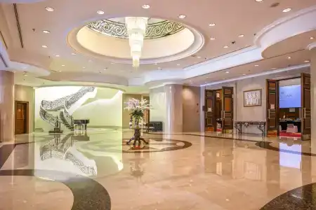 Crowne Plaza Bahrain, an IHG - 2