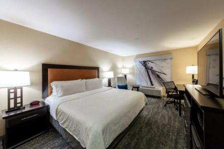 Holiday Inn Express & Suites Riverport Richmond, an IHG - 38