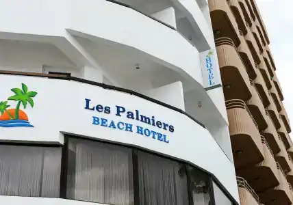 Les Palmiers Beach Boutique & Luxury Apartments - 16