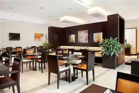 Holiday Inn Express Dubai Safa Park, an IHG - 2