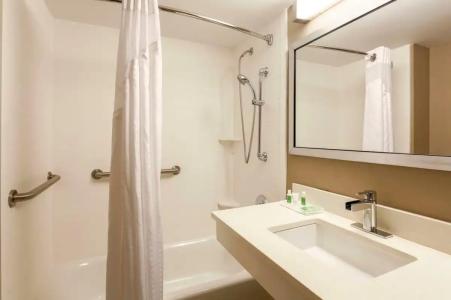 Holiday Inn Miami-Doral Area, an IHG - 18