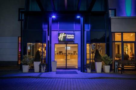 Holiday Inn Express Frankfurt Airport, an IHG - 23