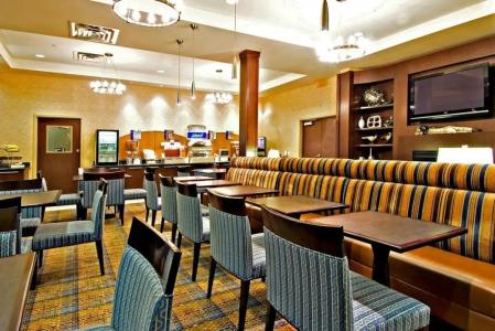 Holiday Inn Express & Suites Riverport Richmond, an IHG - 92