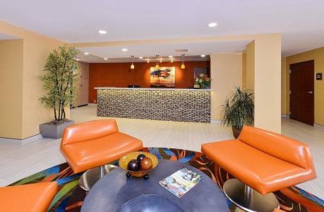 Best Western Plus Fresno Airport - 1