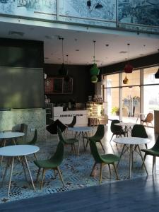 Ibis Styles Dubai Jumeira - 46