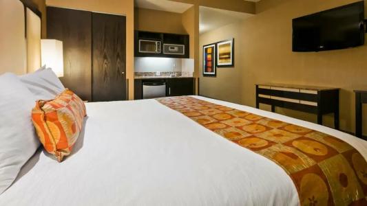 Best Western Premier Freeport Inn Calgary Airport - 15