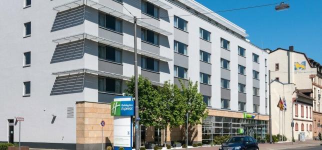 Holiday Inn Express Frankfurt Messe, an IHG - 36