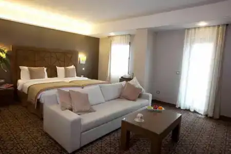 Ramada By Wyndham Istanbul Taksim - 37