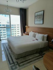 Royal Regency Suites Marina - 45