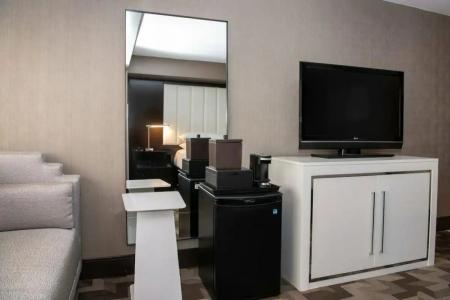 Beverly Hills Marriott - 12