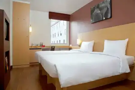 ibis Bangkok Sathorn - 1