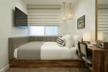 The Pearl - 72